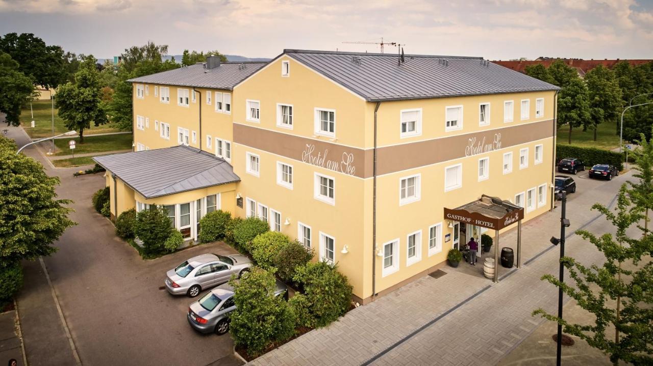 Hotel Am See Neutraubling Exteriör bild