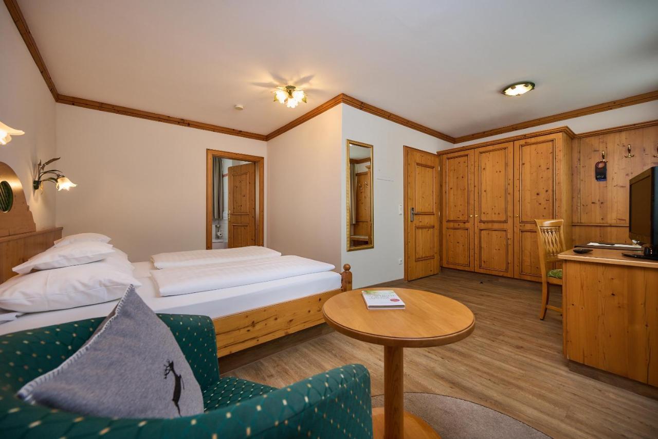 Hotel Am See Neutraubling Rum bild