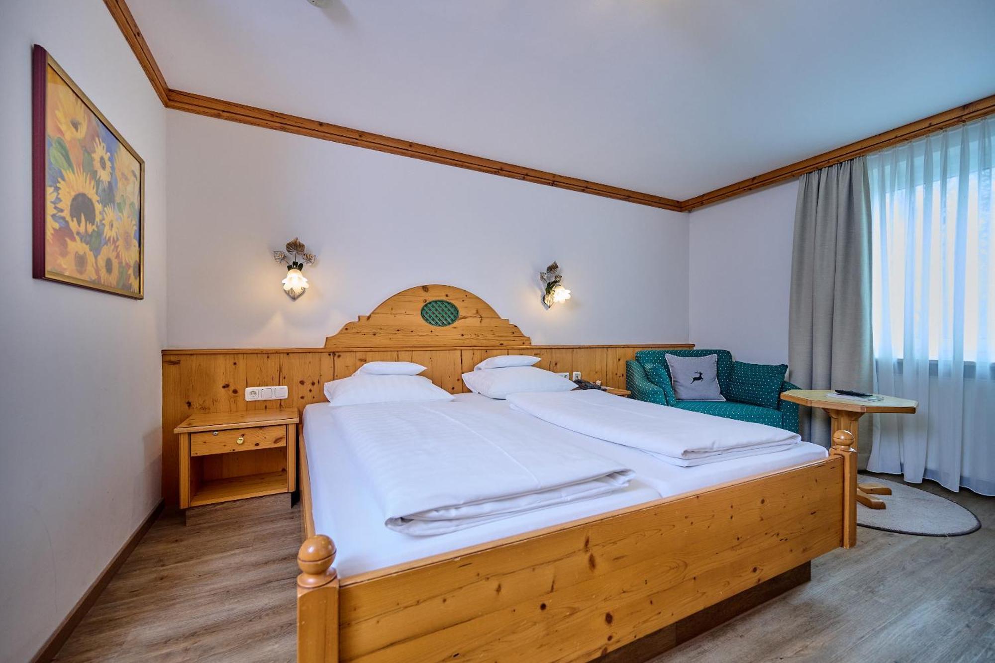 Hotel Am See Neutraubling Rum bild