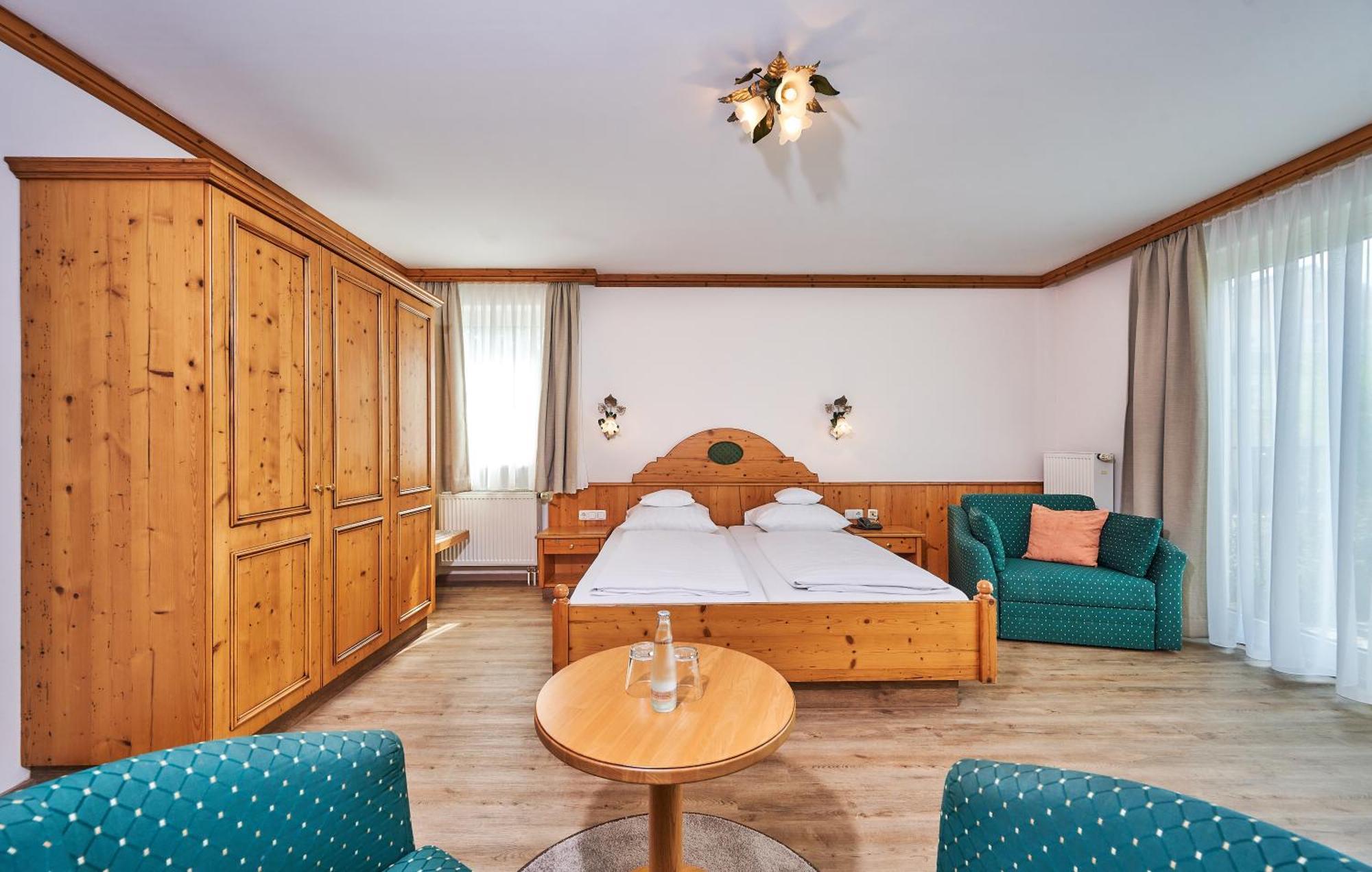 Hotel Am See Neutraubling Rum bild